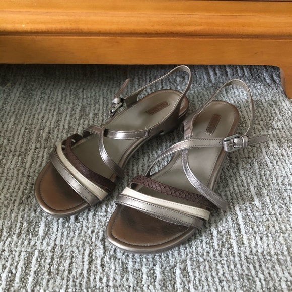 ecco sandals size 37